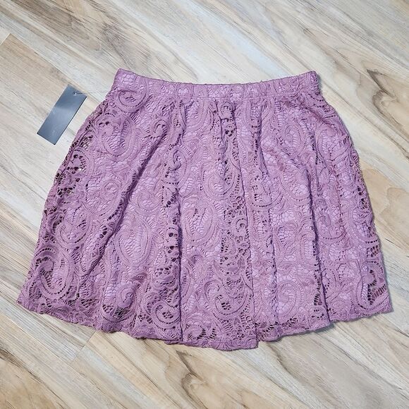 🔹️NWT Scobe Mauve Lace Skirt Medium - Picture 2 of 8